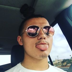 Meet your Posher, Seth